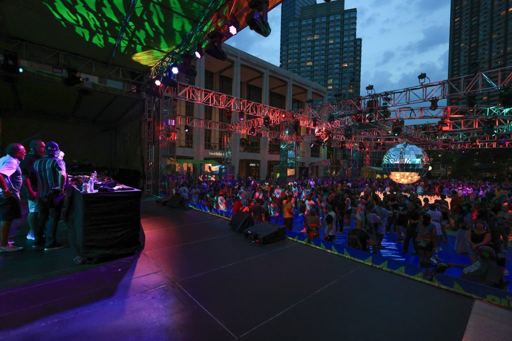 News 43 PARADISE GARAGE LC Salgado 019